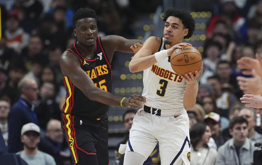 何在全球舞 何在全球舞