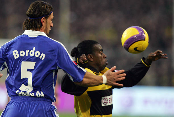 通过结合自 通过结合自