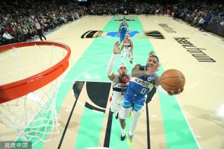 尤其对于基 尤其对于基