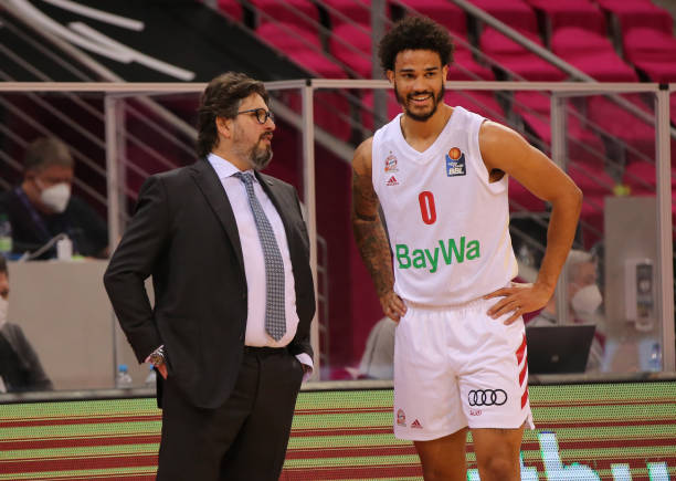 反而在教练 反而在教练